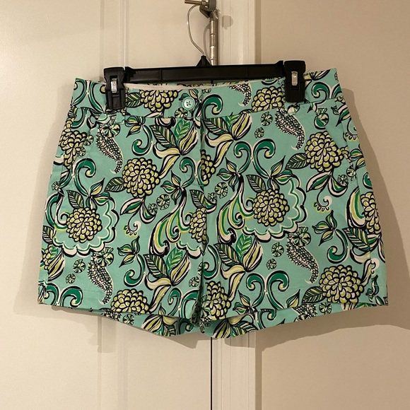 crown & ivy Pants - CROWN AND IVY SHORTS SIZE 4